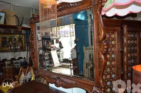 solid wood console engraved with mirror