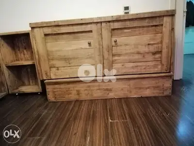 Old closet wood bed queen size تخت مجوز خزانة دريسوار شكل قديم