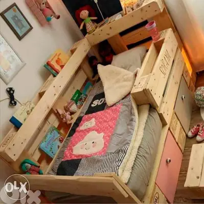 Kids pallets wood bed تخت طبالي خشب اطفال