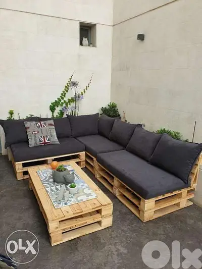 Outdoor L shape pallets set with table زاوية خشب طبالي مع طاولة