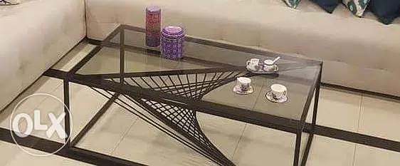 Center tornado table