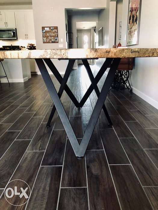 Dinning tables 0