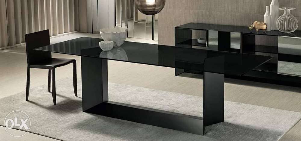 Dinning table 0