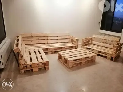banches pallets indoor set with table جلوس غرفة طبلية