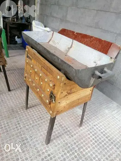 Barbecue recycling wood and steel grill منقل فحم خشب وحديد