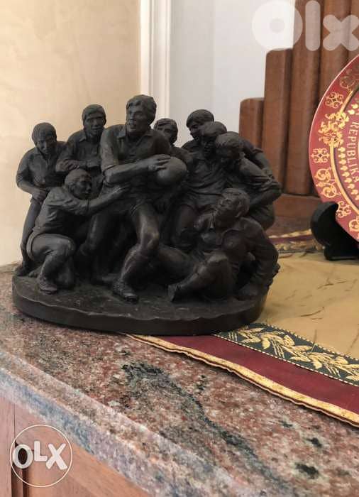 Collectible bronze sculpture 0