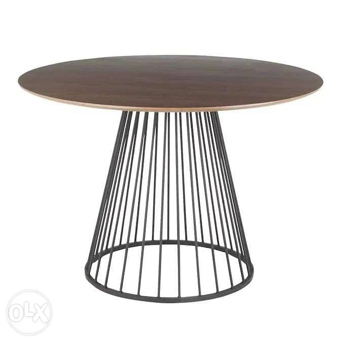 Round dining table 0