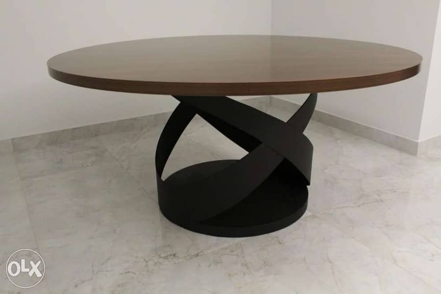 Amazing round dining table 1