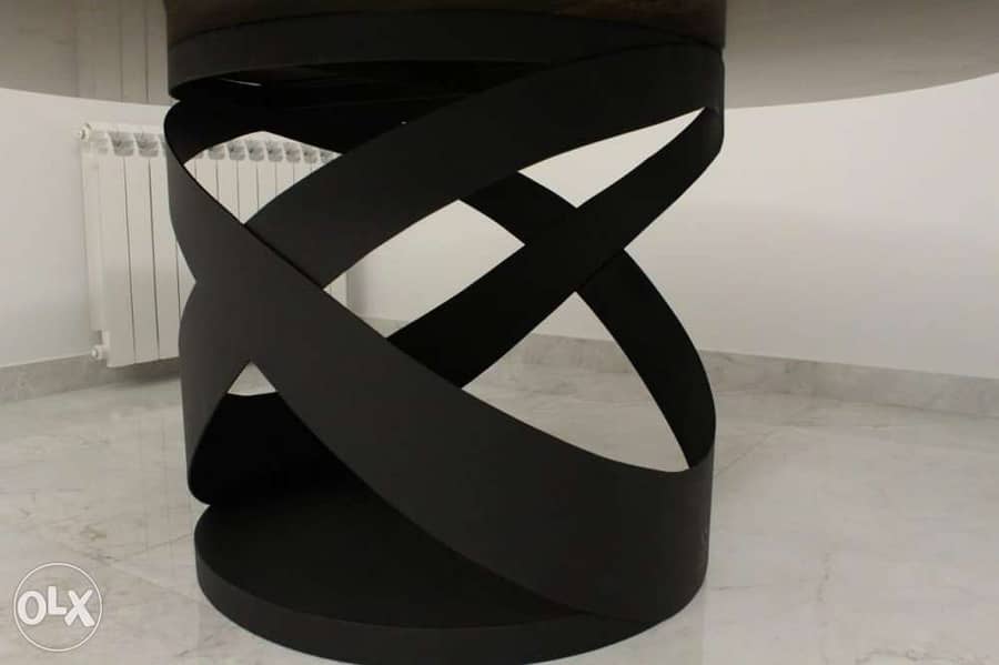 Amazing round dining table 2