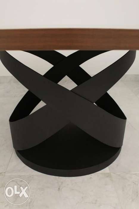 Amazing round dining table 4