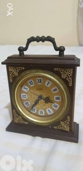 antique manual winding table clock 1