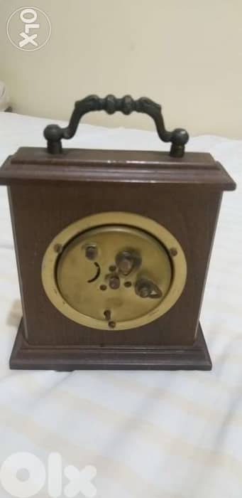 antique manual winding table clock 3