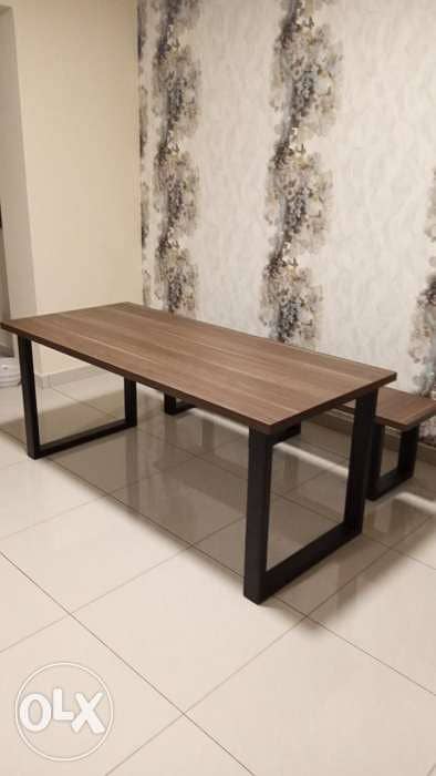 Table and bench 0