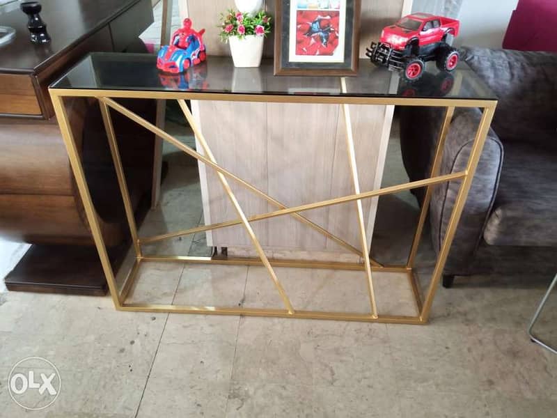 Console table 0