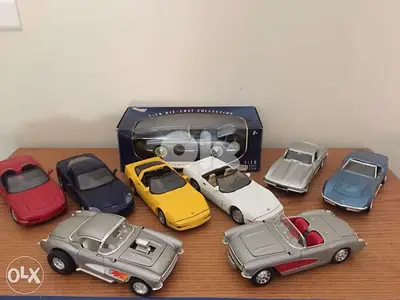 each piece corvette diecast car 1/18 new in boxes