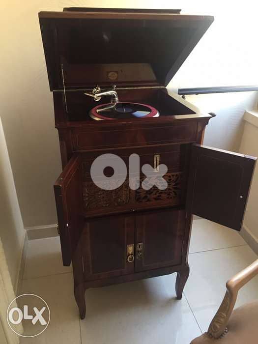 phonograph 700$ 2