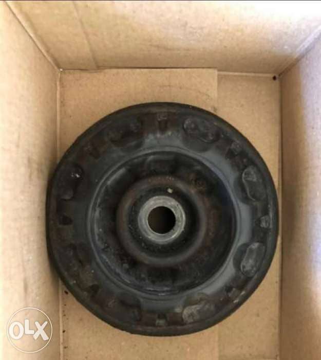 Front Shock Absorber with its Support 1