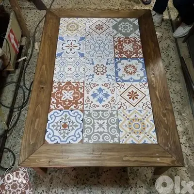 Wood vintage table tile on the top طاولة وسط وجه بلاط