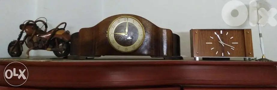ساعة قديمة المانية قديمة