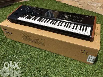 Korg Kronos 2 - 61- Key Synthesizer Workstation. Original Boxed