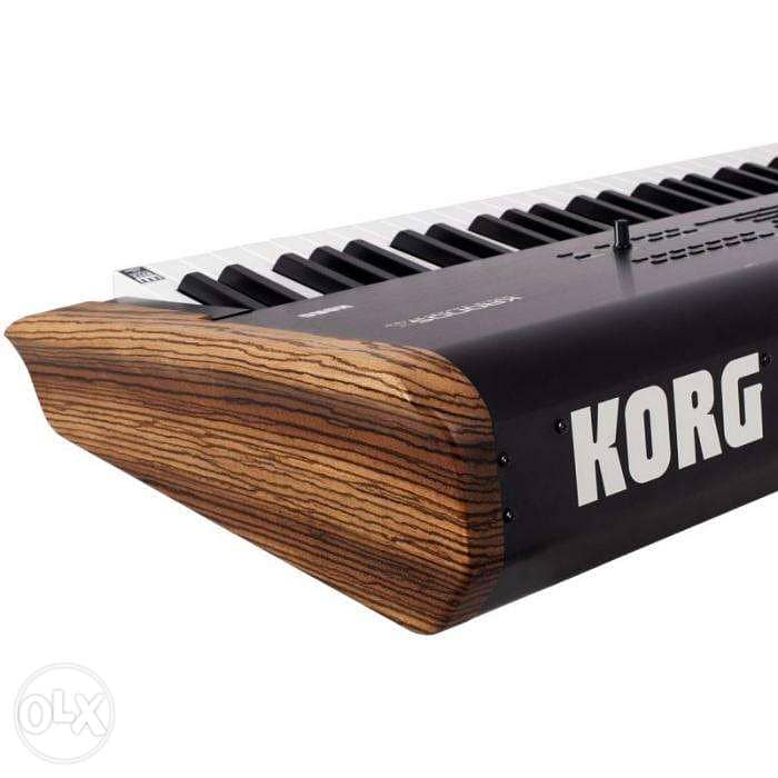 Korg Kronos 2 - 61- Key Synthesizer Workstation. Original Boxed 3