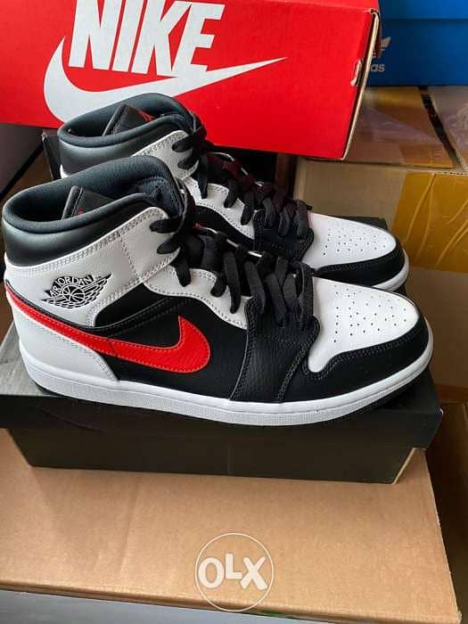 Air Jordan 1 Mid clearance 76-969O37 0