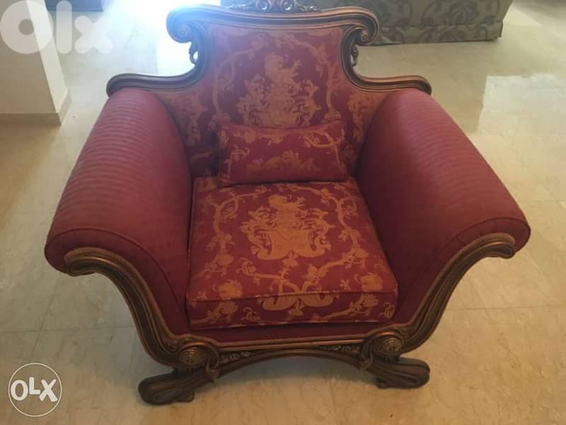 Salon Complete: 8 pieces, Sofas, tables. very good condition. 2