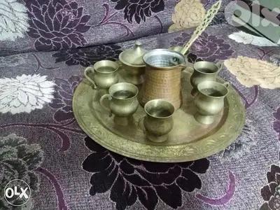 صينية مع ست قناجين وركوي نحاس انتيك