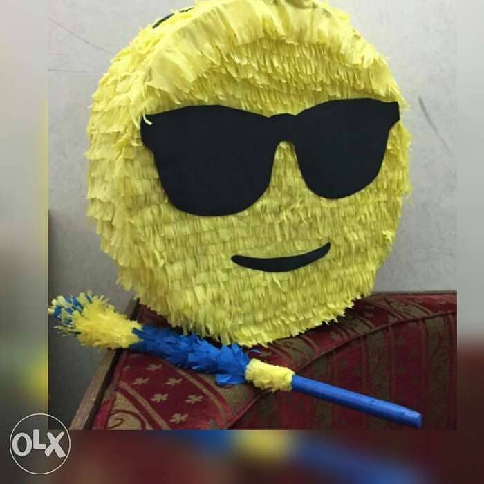 Emoji piñata ( double face) 0