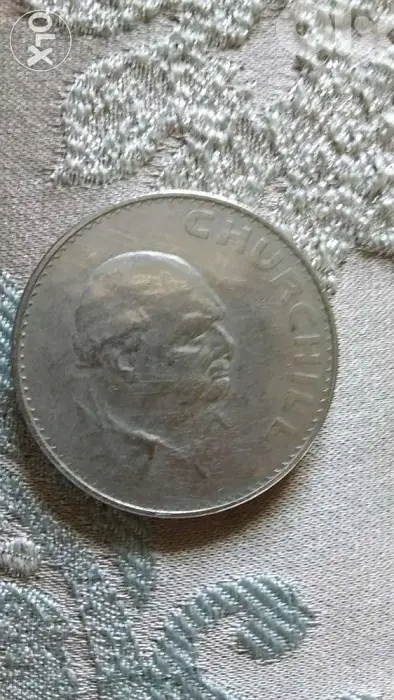 Churchill Memorial UK Pound Coin year 1965