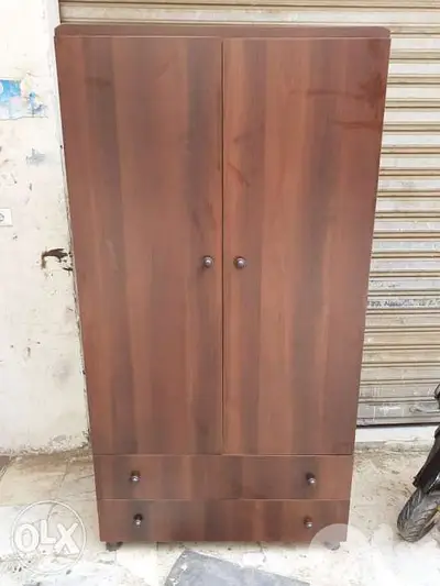 خزانة درفتين حجم كبير
