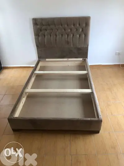 تخت مفرد ونص مع صندوق داخلي