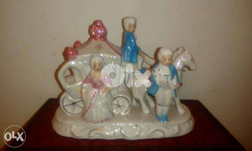 italian porcelaine figurine 0