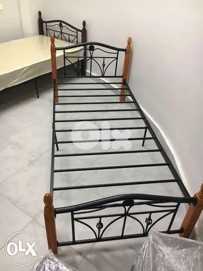 تخت مفرد مع او بدون فرشه