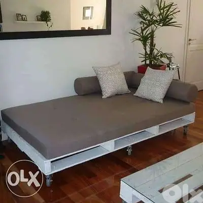 Pallets and furniture