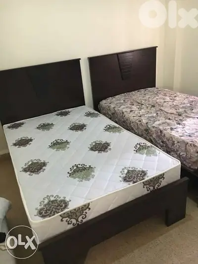 تخت خشب مفرد ونص ام دي ف مع فرشه
