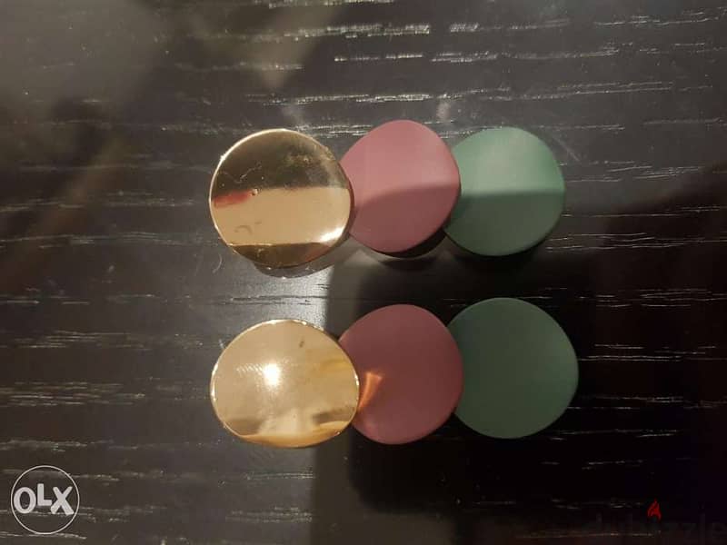 Earrings 0