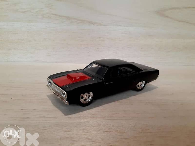 '70 Plymouth Road Runner diecast car model 1:32. 1