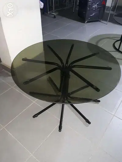 طاولة نص ارتفاع ٥٠ سم