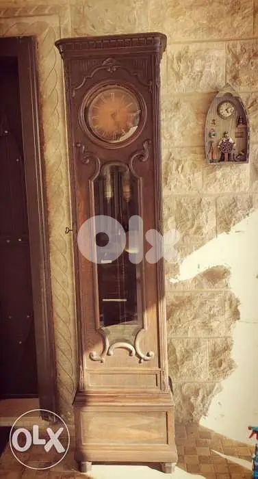 من أجمل ساعة ألمانية انتيك حجم كبير خشب سنديان مسيف مميزة للغاية
