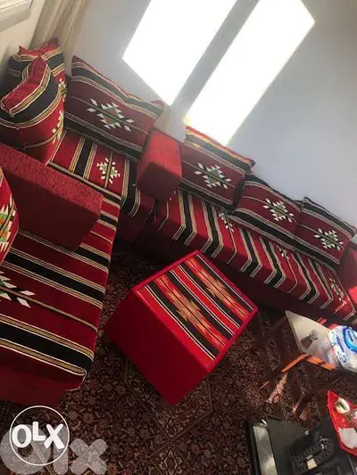 قعدات عربيه على الخشب