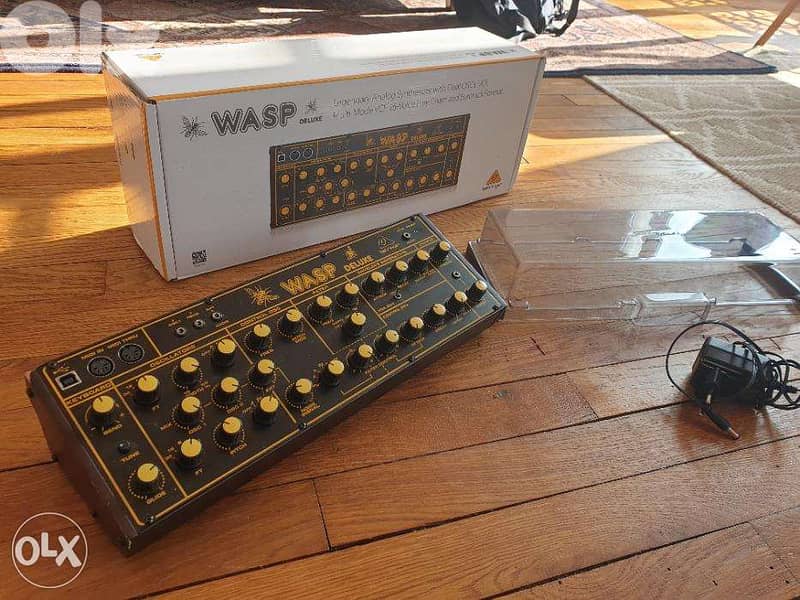Behringer Wasp Desktop Analog Synthesizer 1