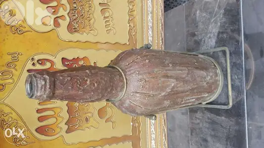 قنينة قديمة مع ستاند