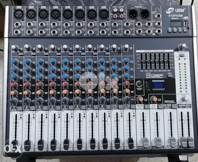 mixer powered 800w,12 channel with usb play,new in box not used