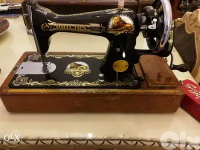 Antique Philips sewing machineمكنة خياطة