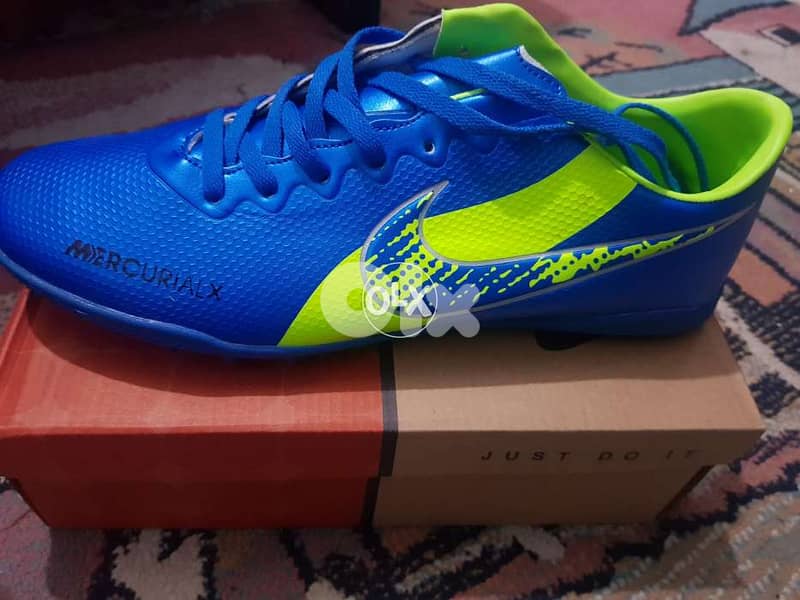 Football shoes size 45 0