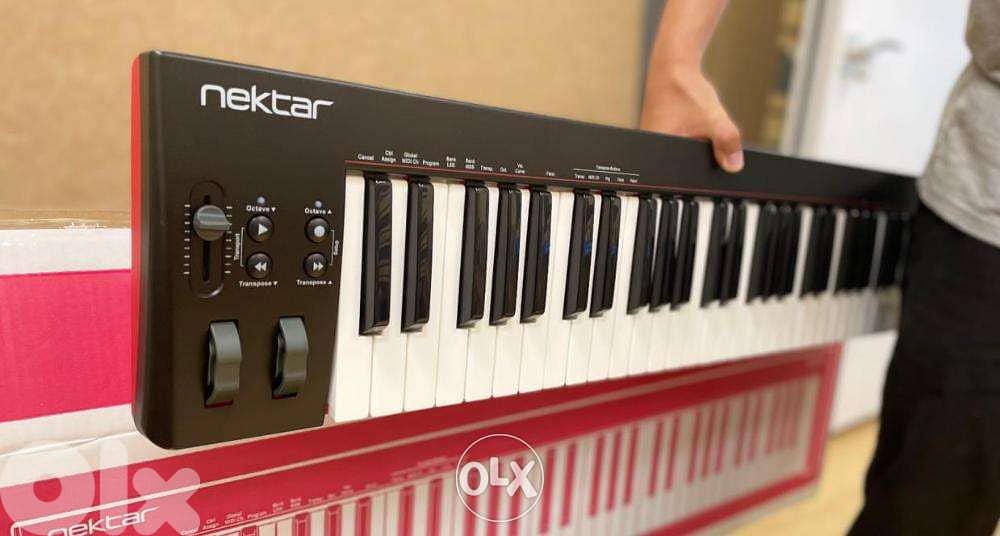 Nektar SE61 61-key Keyboard Controller, Octave and Transpose Buttons 1