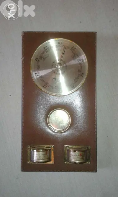 ساعه حراره ورطوبه وضغط. جوي
