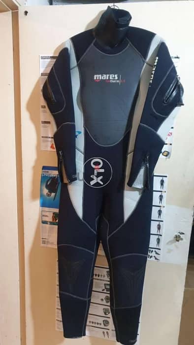 Diving semi dry suit Mares 0