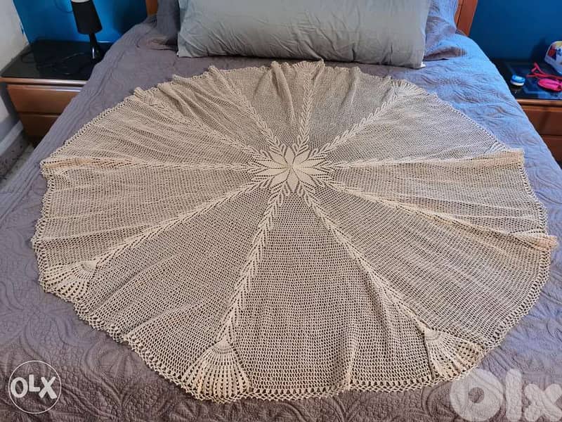 Handmade Crochet round bed cover 0